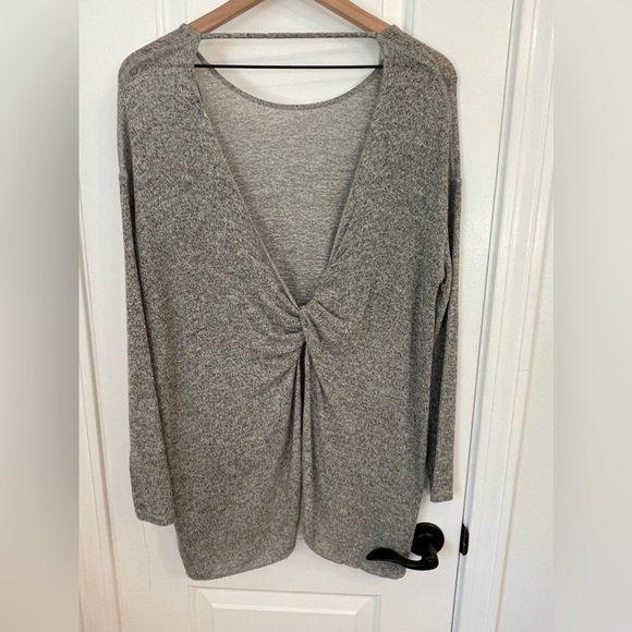 Express, oversized relaxed fit, reversible sweater - Picture 1 of 4